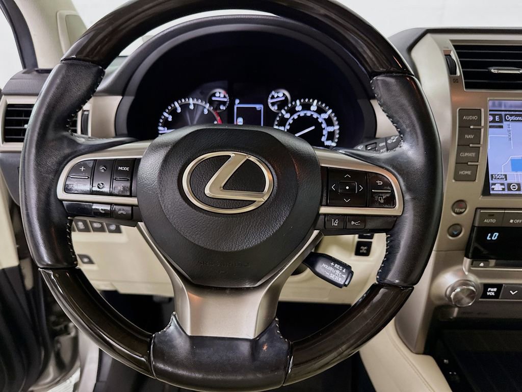 Used 2021 Lexus GX 460 Premium w/ Premium Package image 18