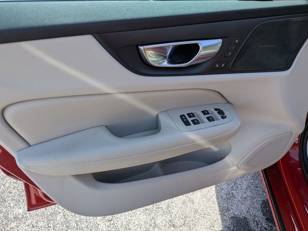 Used 2024 Volvo S60 B5 Plus w/ Climate Package FWD image 10