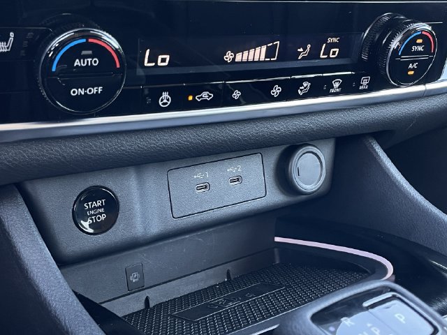 Used 2026 Nissan Rogue SL FWD image 19
