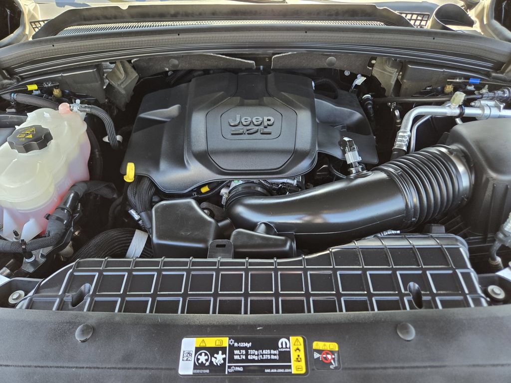 Used 2023 Jeep Grand Cherokee L Summit AWD/4WD image 41