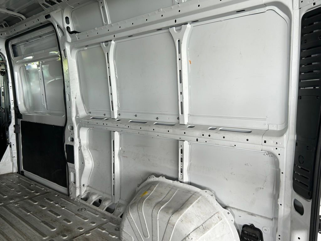 Used 2025 RAM ProMaster 2500 w/ Convenience Group image 39