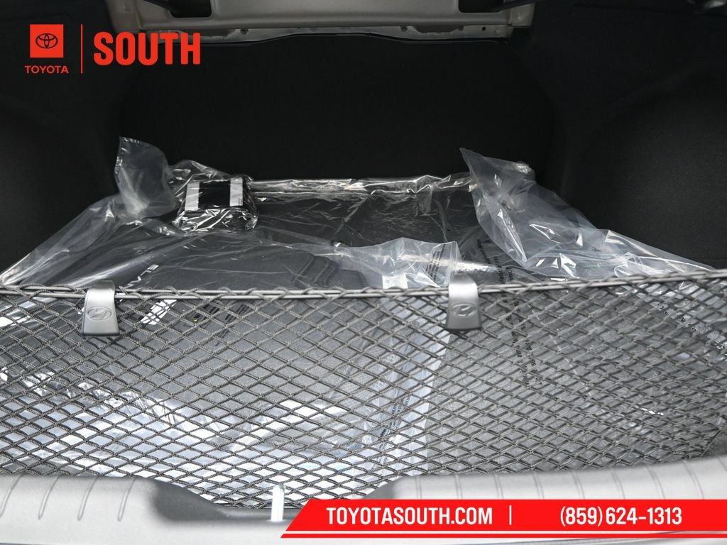 Used 2025 Hyundai Elantra SE FWD image 24