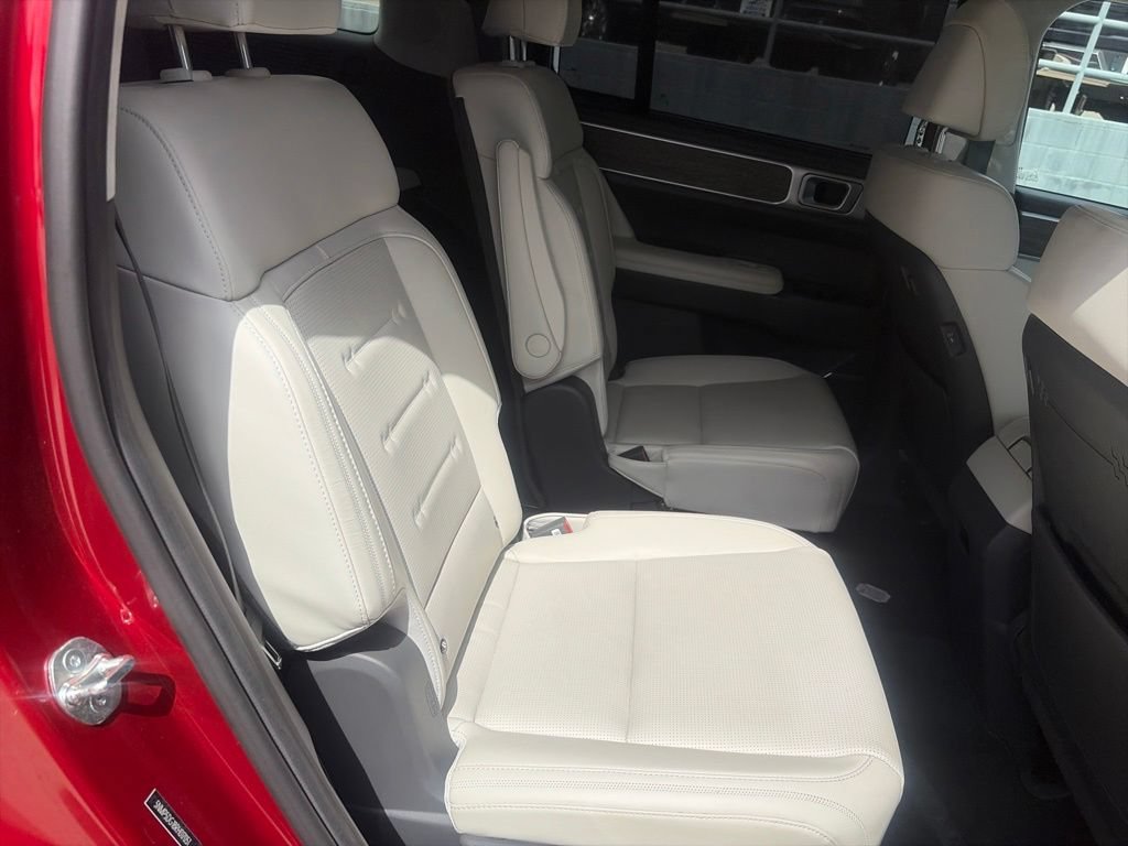 Used 2024 Hyundai Santa Fe Calligraphy AWD/4WD image 19