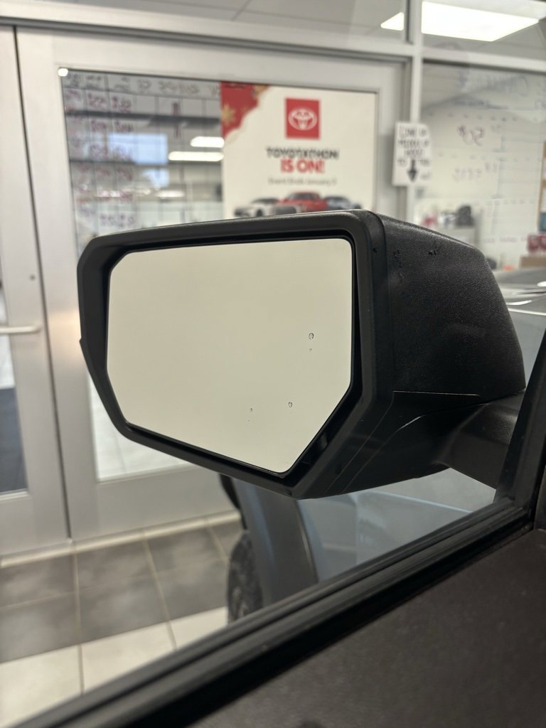 Used 2024 Chevrolet Colorado Trail Boss w/ Advanced Trailering Package image 6