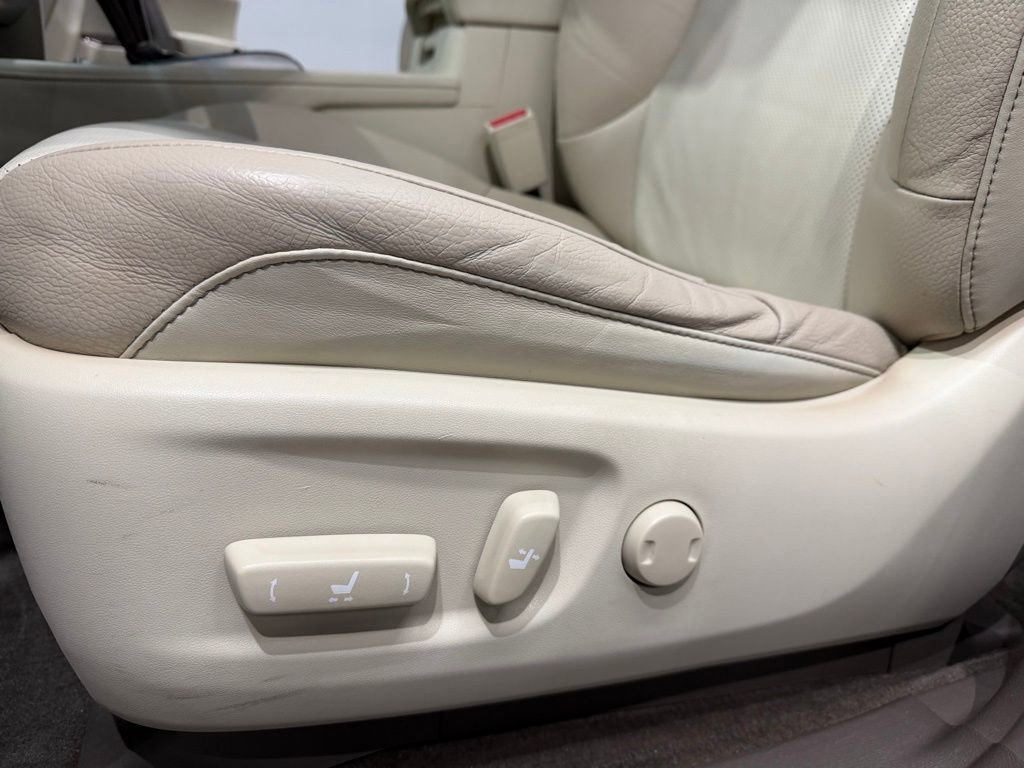 Used 2015 Lexus GX 460 w/ Premium Package image 54