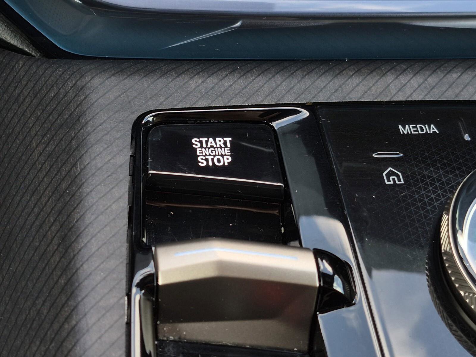 Certified 2025 BMW X3 xDrive30i w/ Convenience Package AWD/4WD image 23