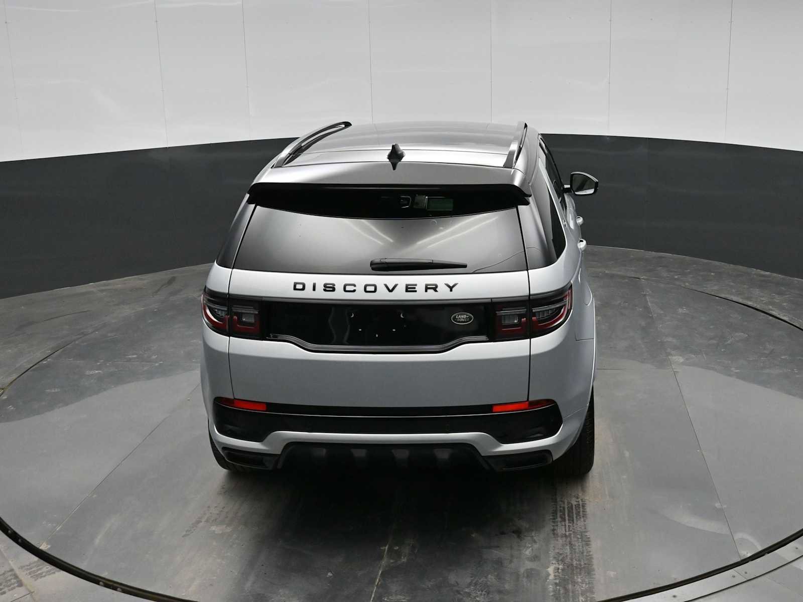 Used 2023 Land Rover Discovery Sport SE R-Dynamic image 26