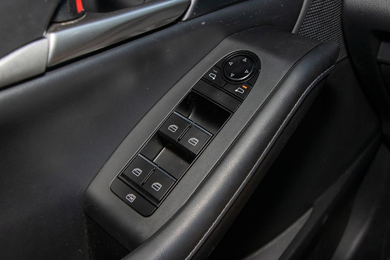 Used 2023 MAZDA CX-30 AWD 2.5 S w/ Select Package image 25