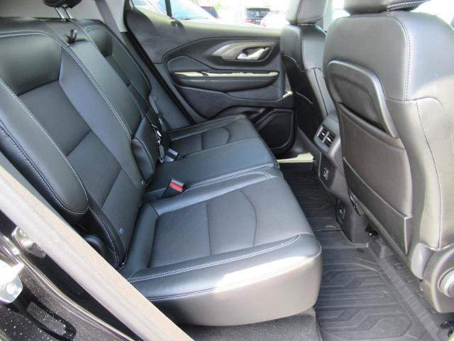 Used 2024 GMC Terrain SLT w/ Infotainment Package II AWD/4WD image 33
