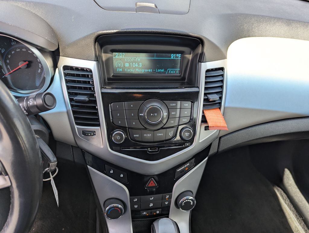 Used 2014 Chevrolet Cruze LT FWD image 18