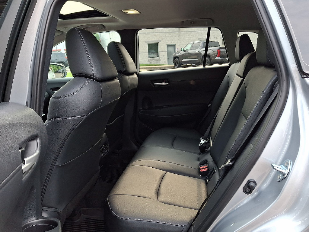 Used 2026 Toyota Corolla Cross XLE w/ Convenience Package FWD image 26