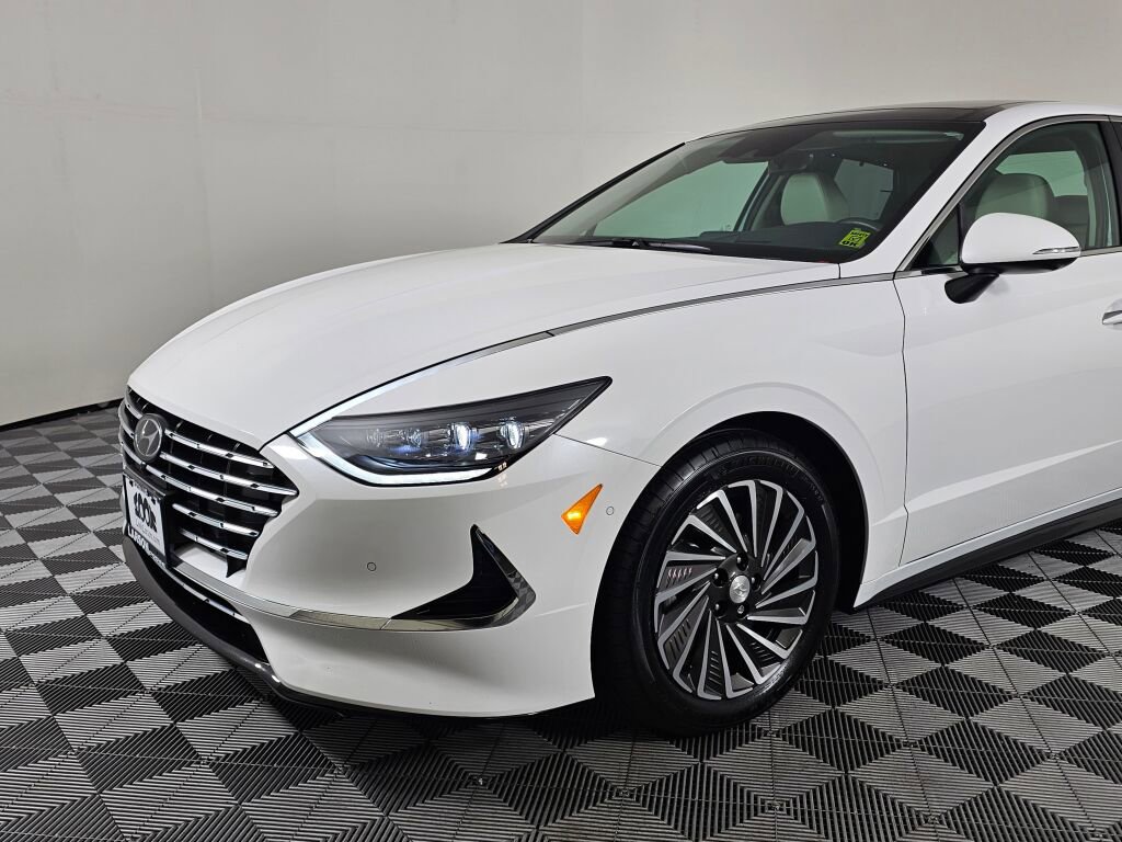 Used 2023 Hyundai Sonata Limited w/ Cargo Package image 10