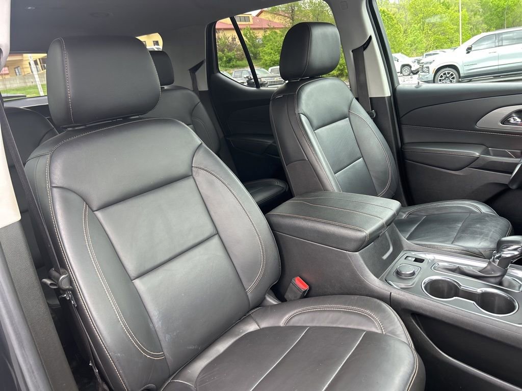 Used 2021 Chevrolet Traverse LT w/ LT Premium Package FWD image 50