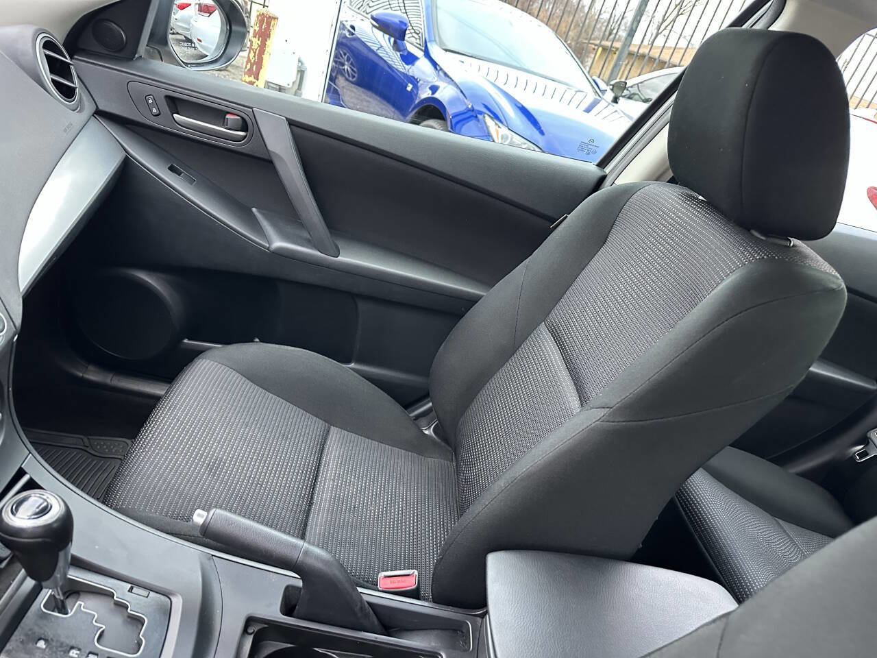 Used 2012 MAZDA MAZDA3 i Touring image 26