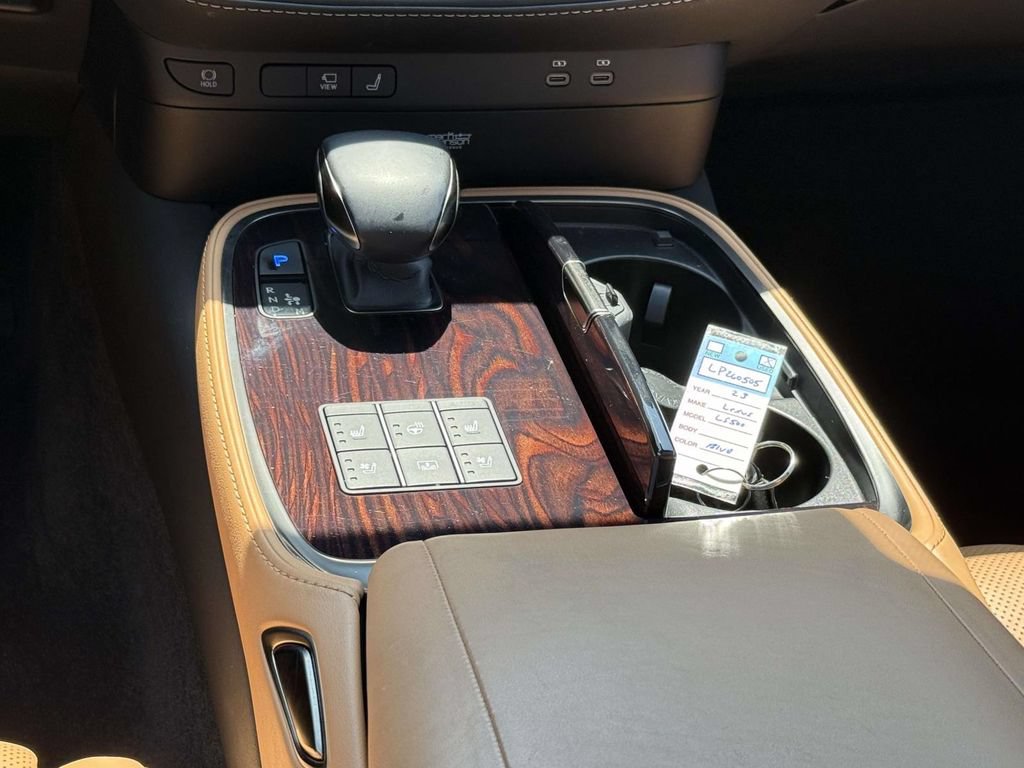 Used 2023 Lexus LS 500 AWD w/ Luxury Package image 19