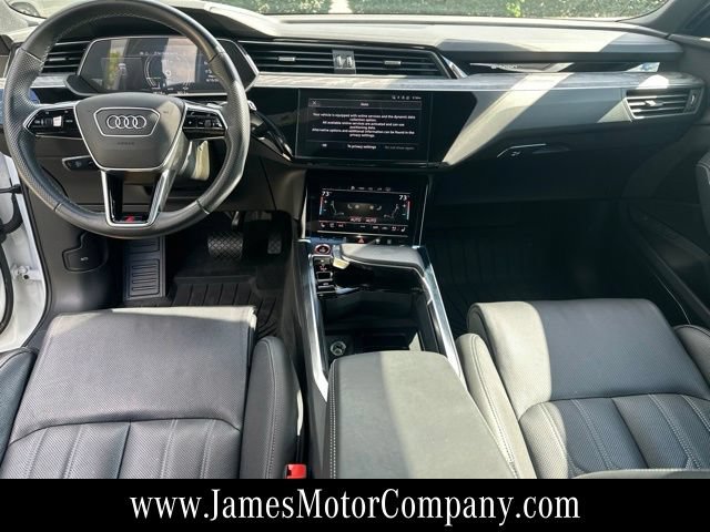 Used 2022 Audi e-tron S Premium Plus AWD/4WD image 11