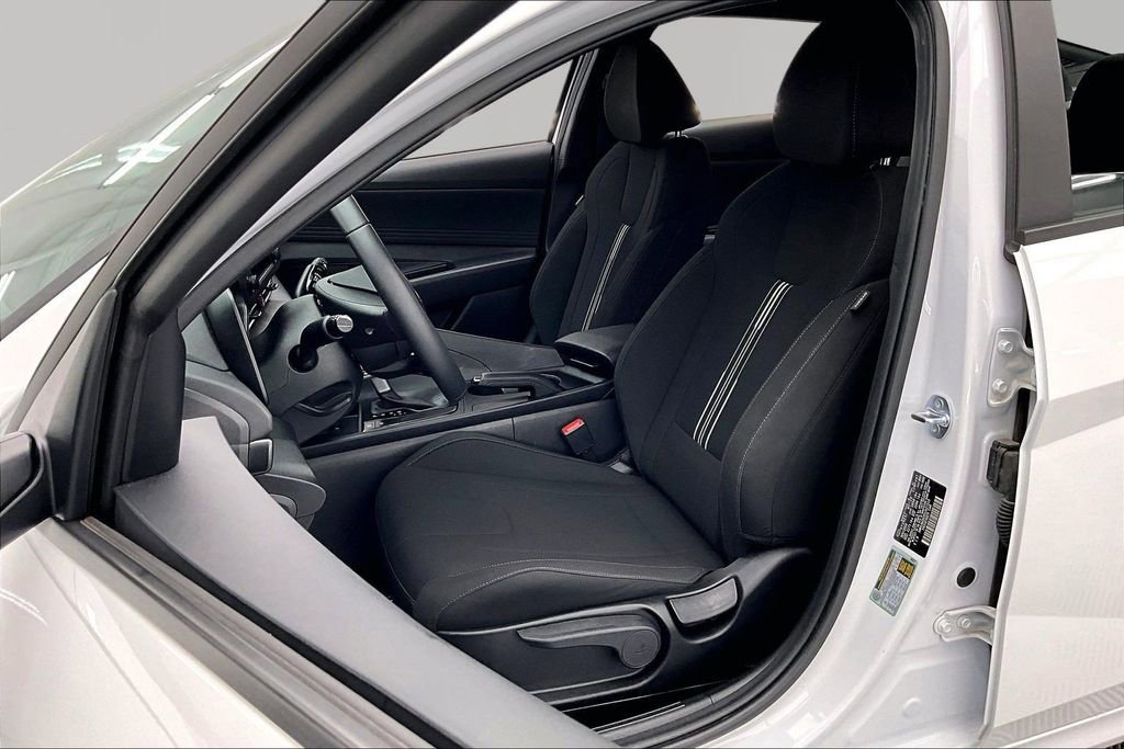 Used 2025 Hyundai Elantra Sport FWD image 25