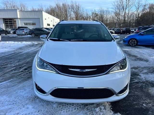 Used 2019 Chrysler Pacifica Limited image 9