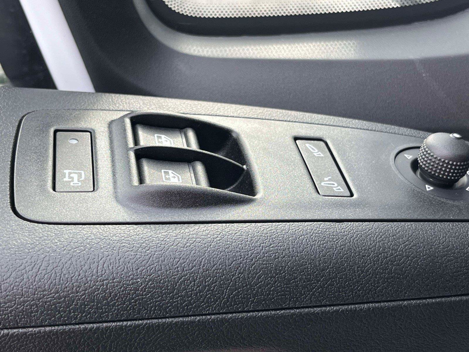 New 2026 RAM ProMaster 1500 w/ Storage Group FWD image 13
