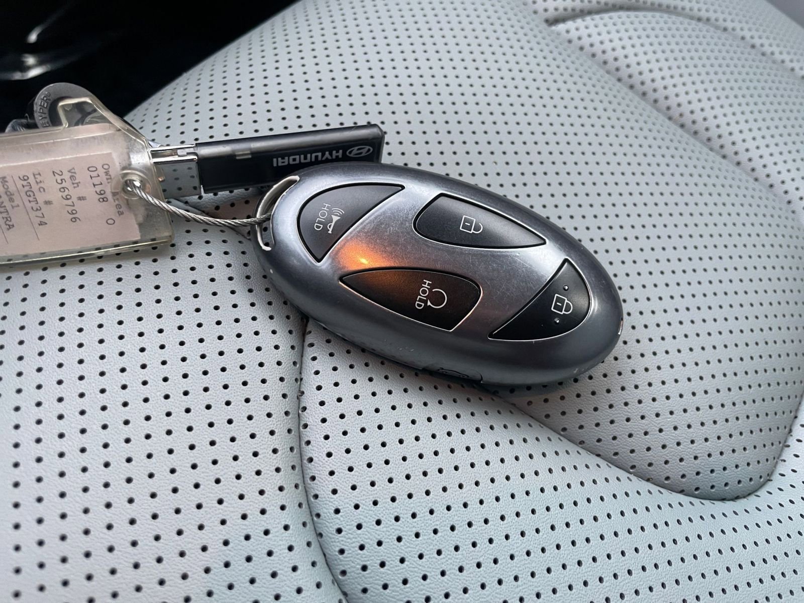 Used 2025 Hyundai Elantra Limited image 22