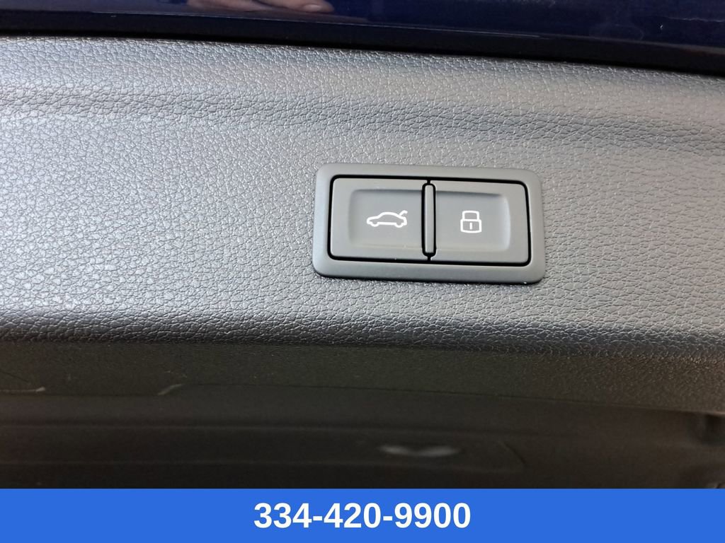 Used 2025 Audi Q3 2.0T Premium w/ Convenience Package image 24