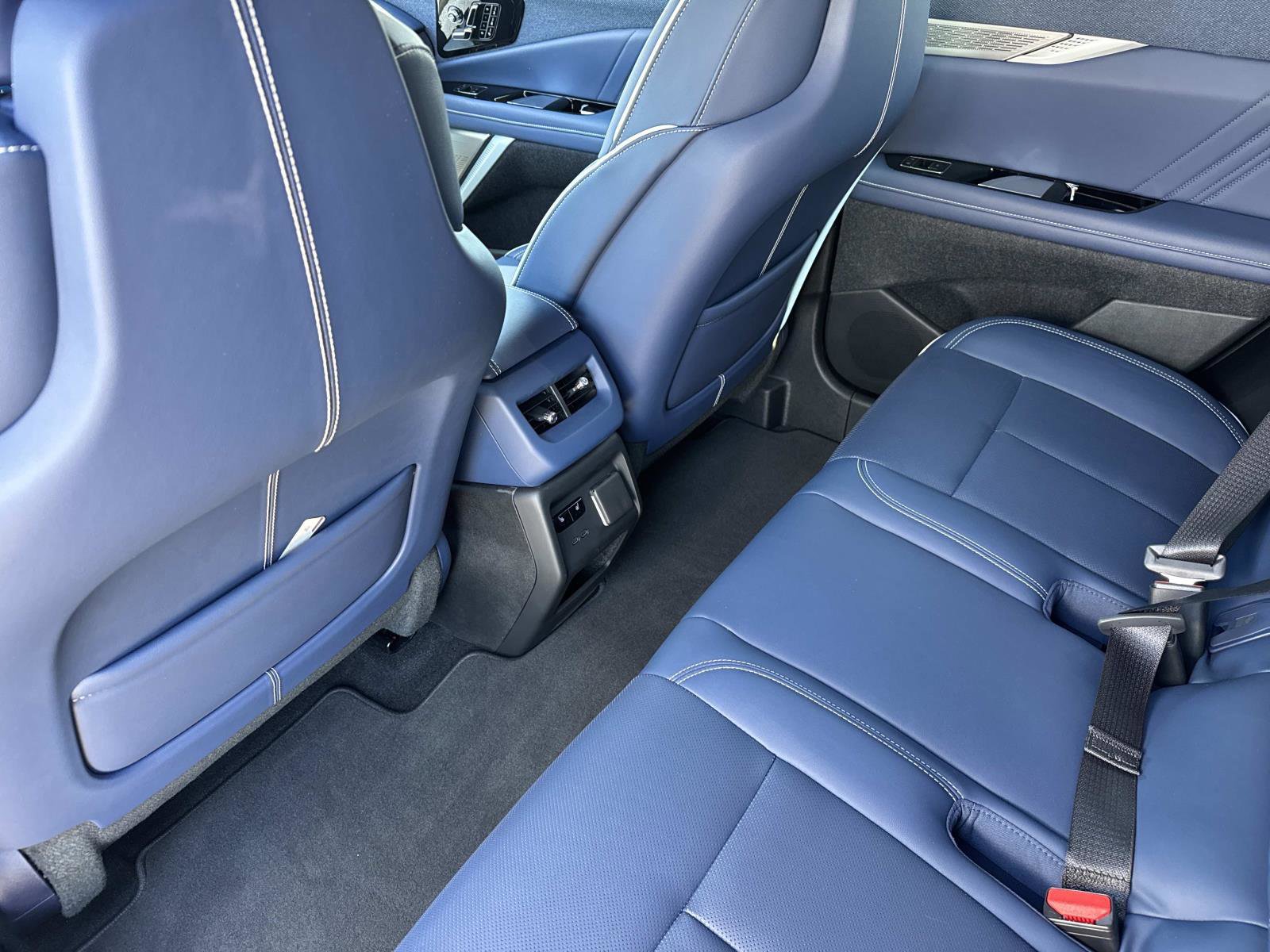 New 2026 Cadillac Optiq Luxury 2 image 12