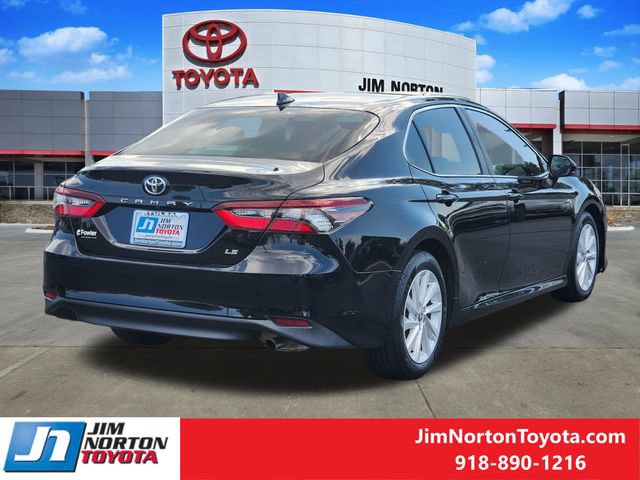 Used 2021 Toyota Camry LE FWD image 5