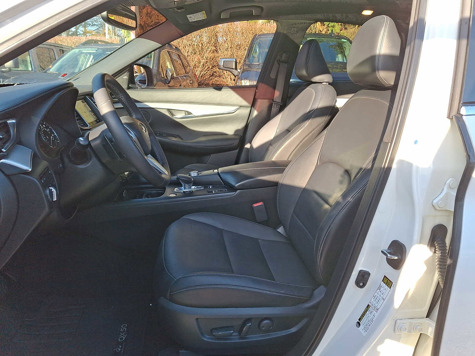 Used 2020 INFINITI QX50 Essential w/ Edition 30 Package image 9