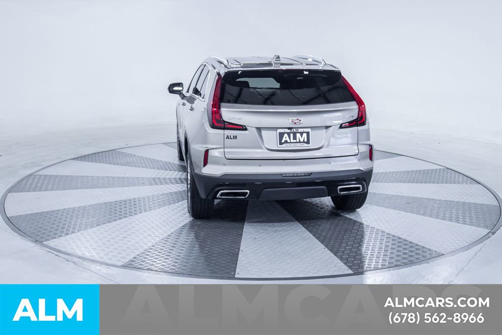 Used 2025 Cadillac XT4 Premium Luxury FWD image 8