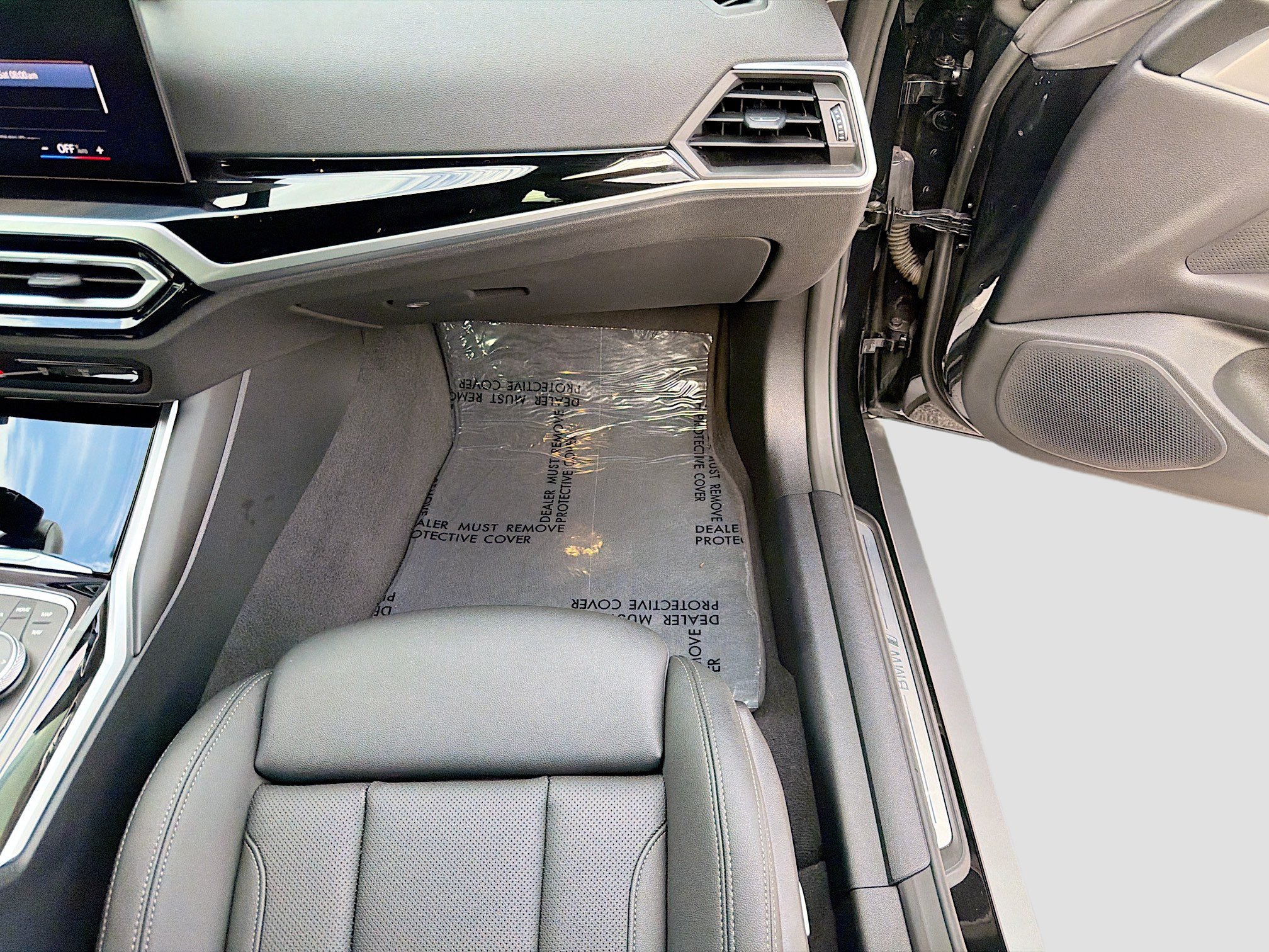 Used 2023 BMW i4 eDrive40 w/ Parking Assistance Package RWD image 17