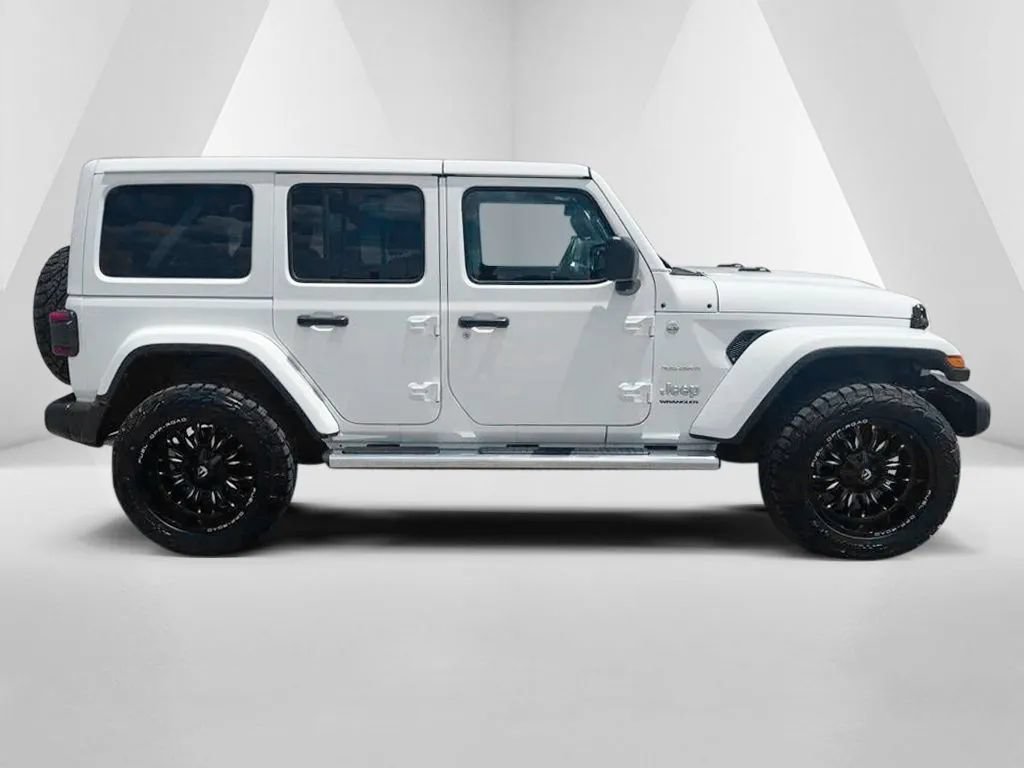 Used 2024 Jeep Wrangler Unlimited Sahara AWD/4WD image 8