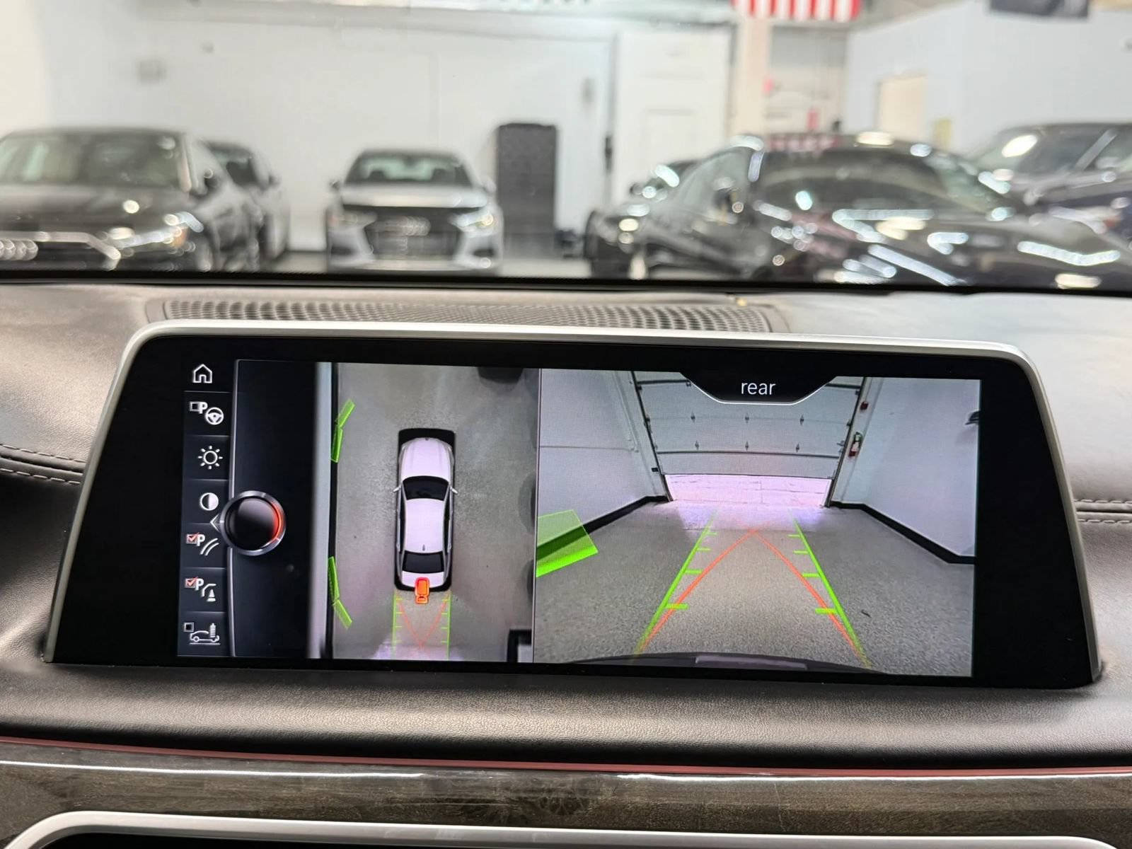 Used 2017 BMW 740i xDrive AWD/4WD image 38