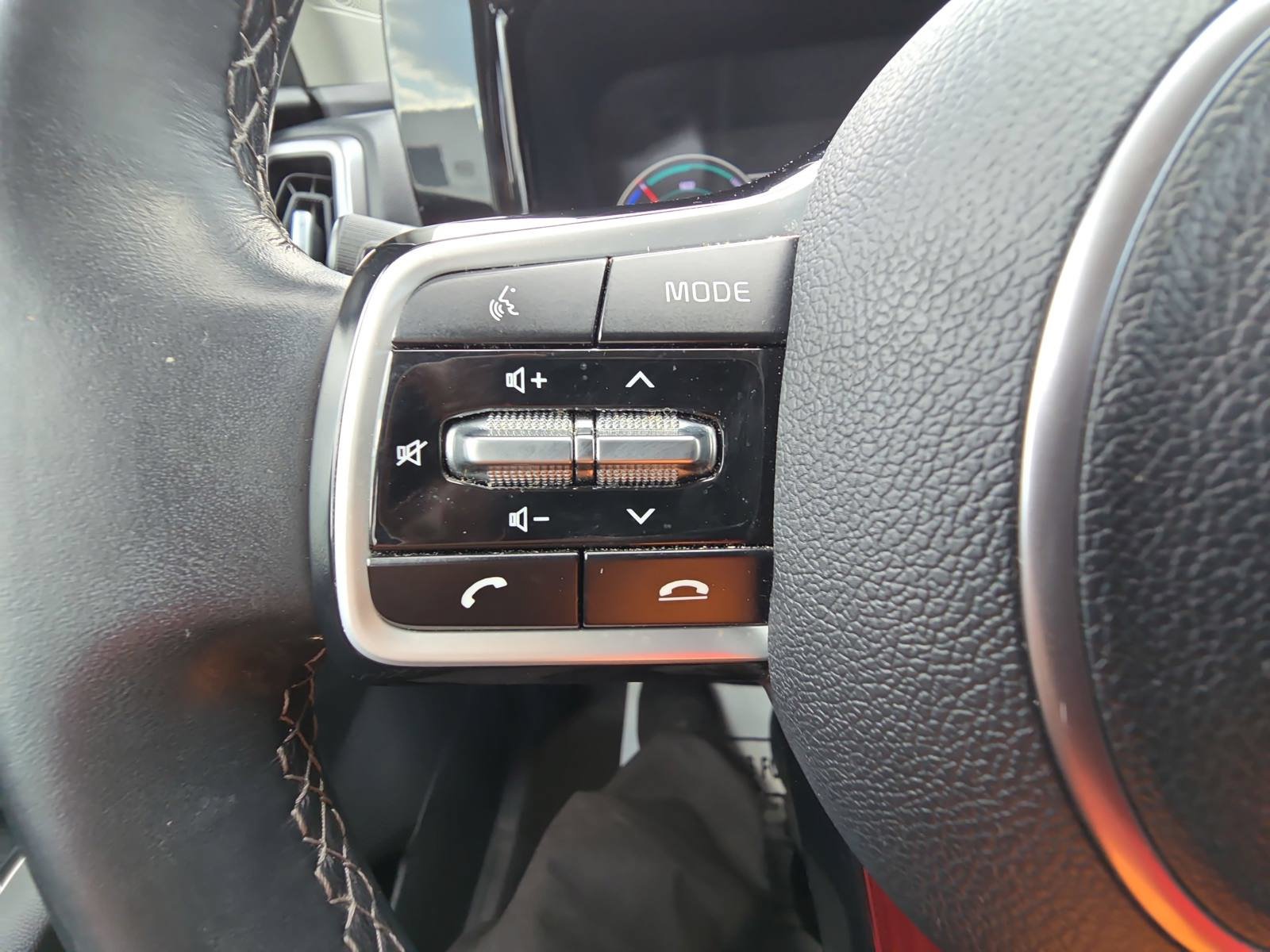 Used 2022 Kia Sorento EX FWD image 19
