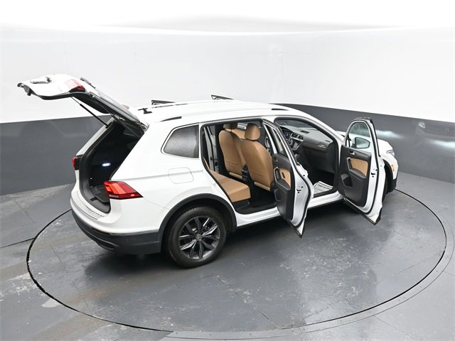 Used 2022 Volkswagen Tiguan SE image 27