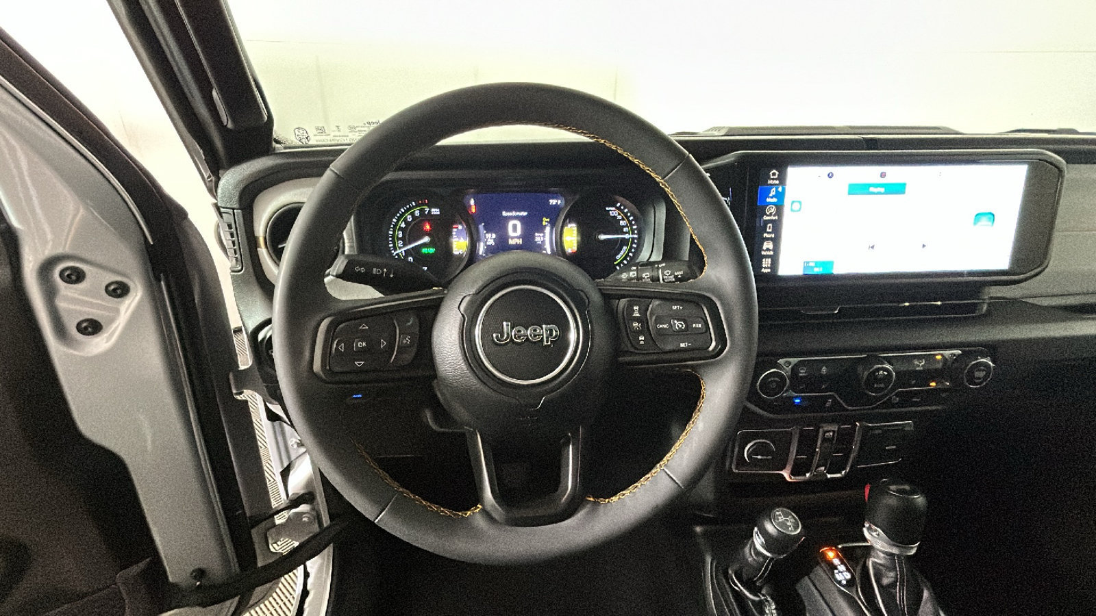 Used 2024 Jeep Wrangler Unlimited w/ Convenience Group AWD/4WD image 17