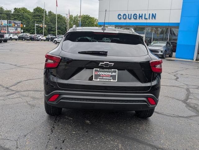 New 2026 Chevrolet Trax LT w/ Driver Confidence Package FWD image 4