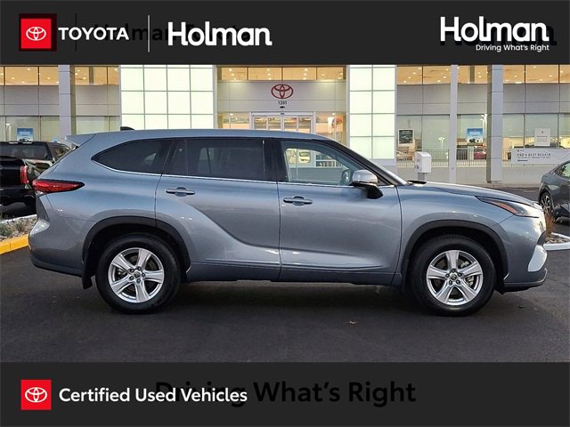 Certified 2022 Toyota Highlander LE