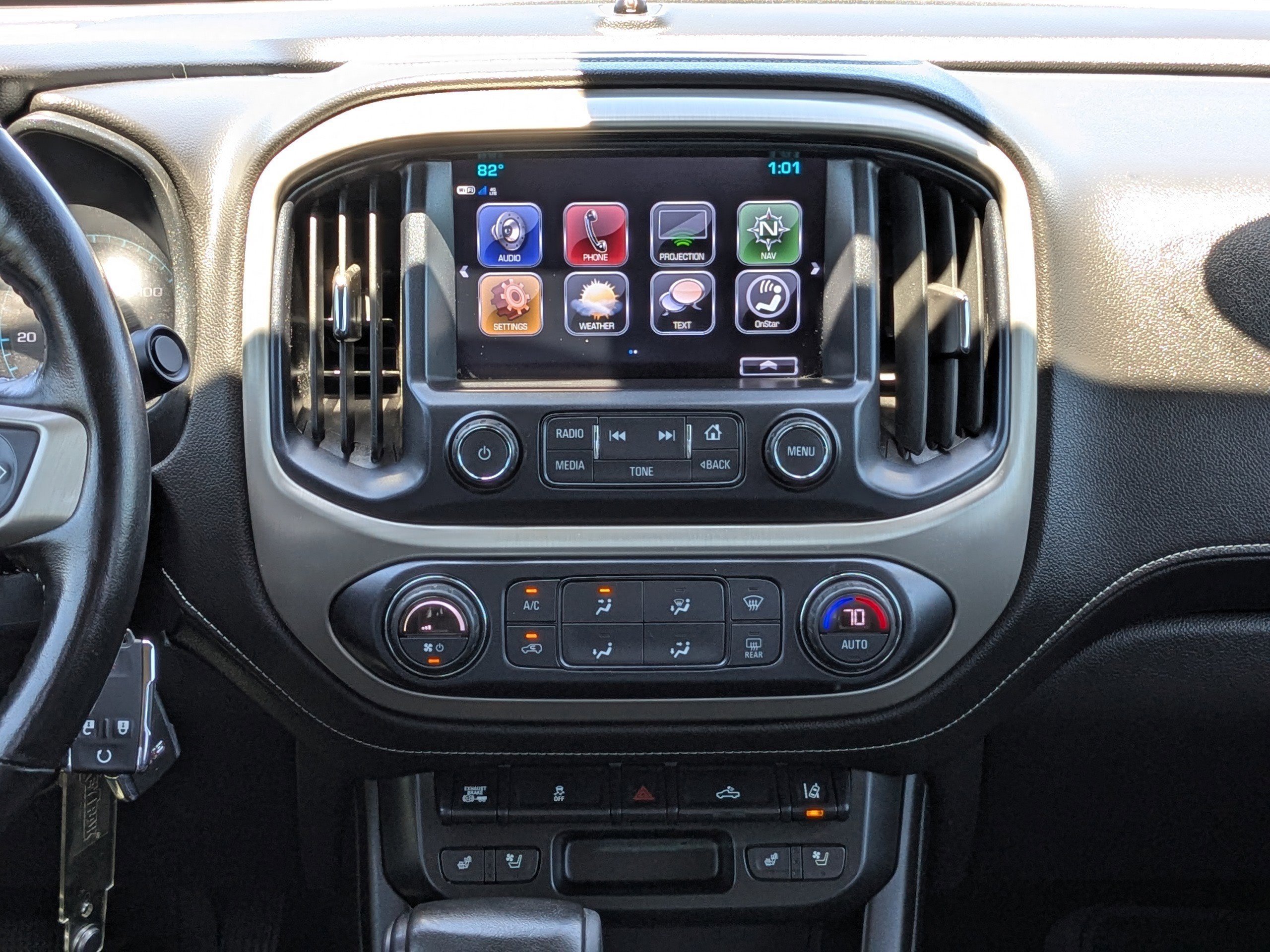 Used 2017 GMC Canyon Denali image 18