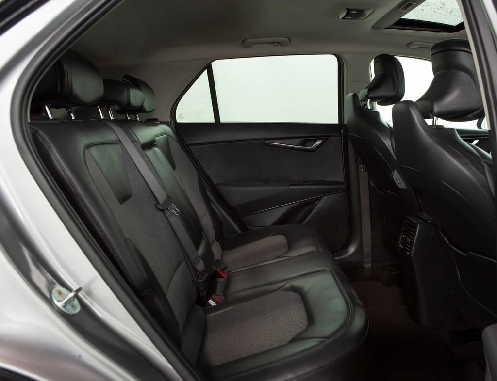 Used 2023 Kia Niro EX Touring FWD image 16