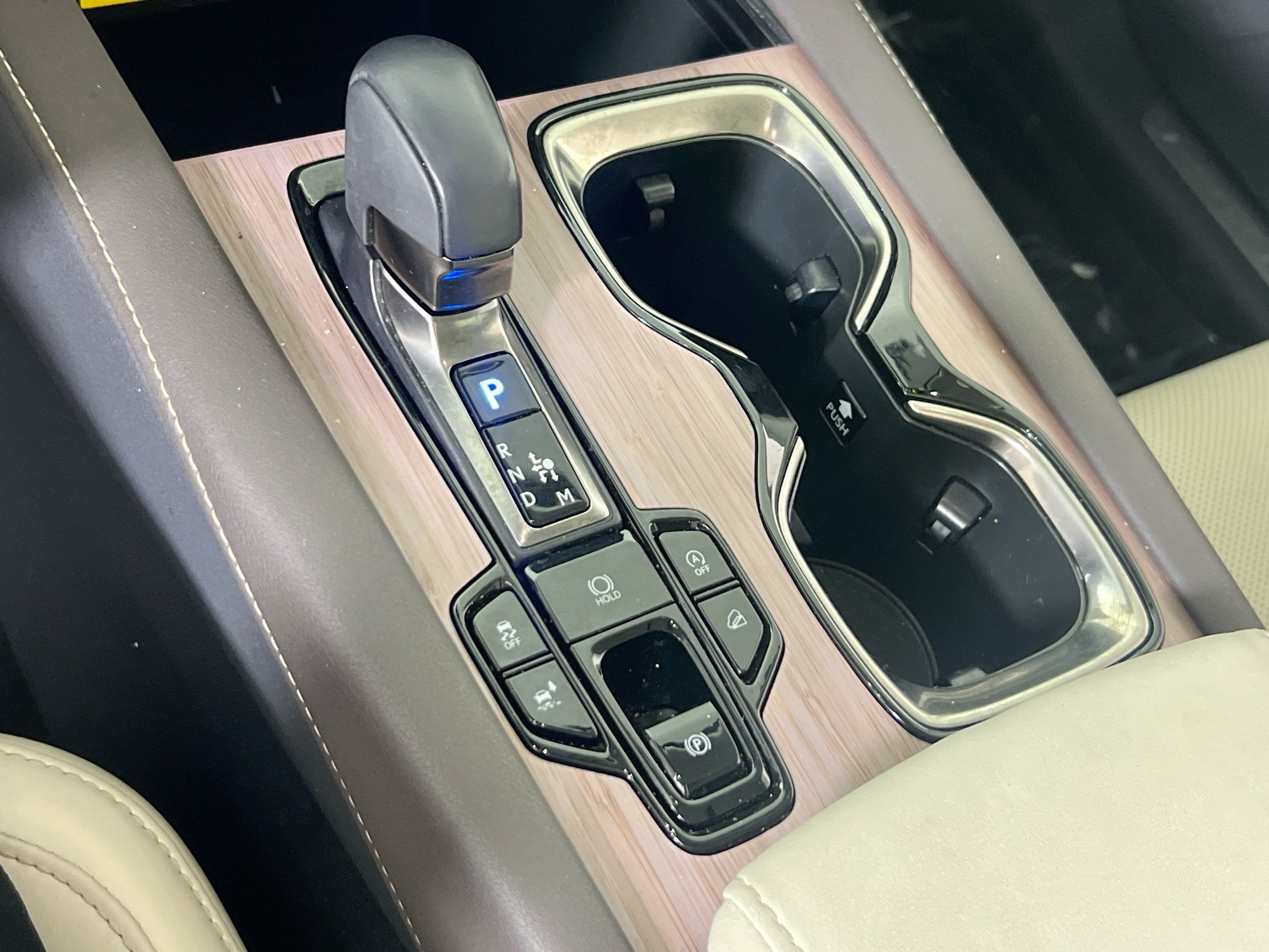Used 2024 Lexus RX 350 Premium w/ Accessory Package (Z1) AWD/4WD image 16