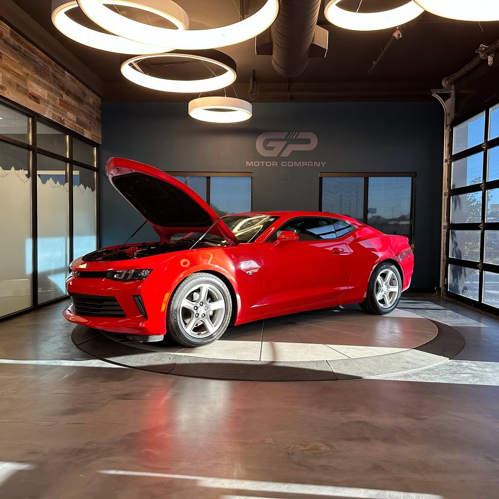 Used 2017 Chevrolet Camaro LT RWD image 23