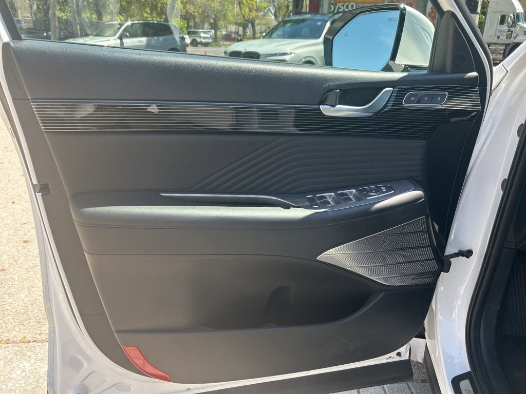 Used 2023 Hyundai Palisade Calligraphy image 41