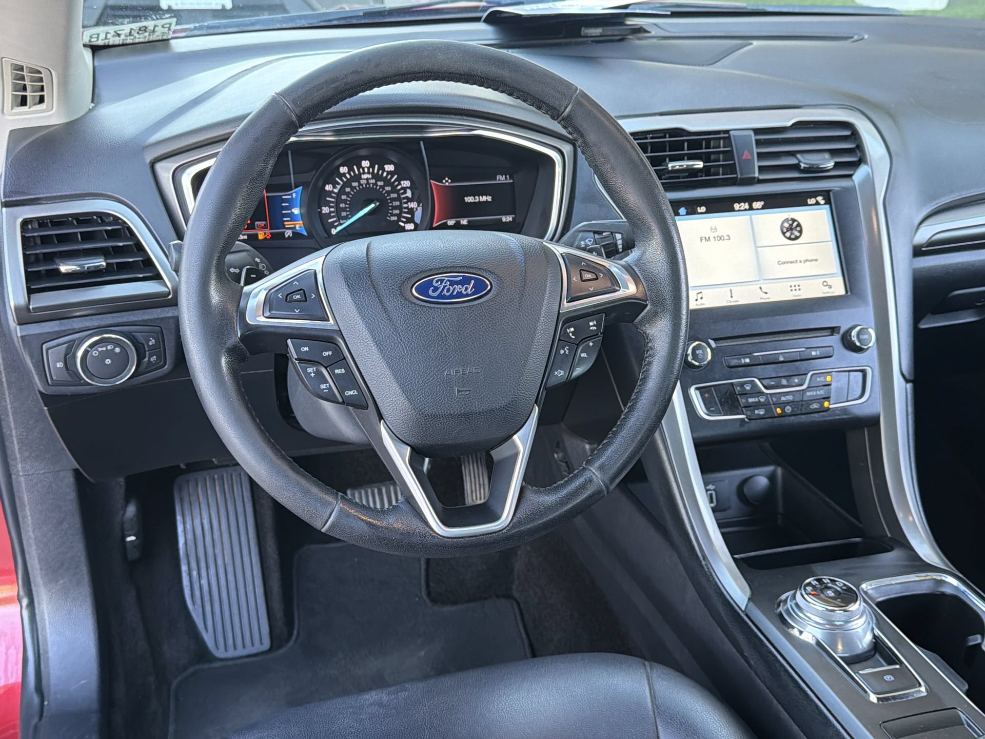 Certified 2017 Ford Fusion SE w/ Equipment Group 201A FWD image 14