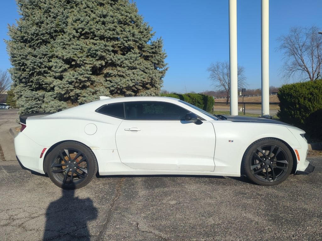 Used 2018 Chevrolet Camaro LT image 5