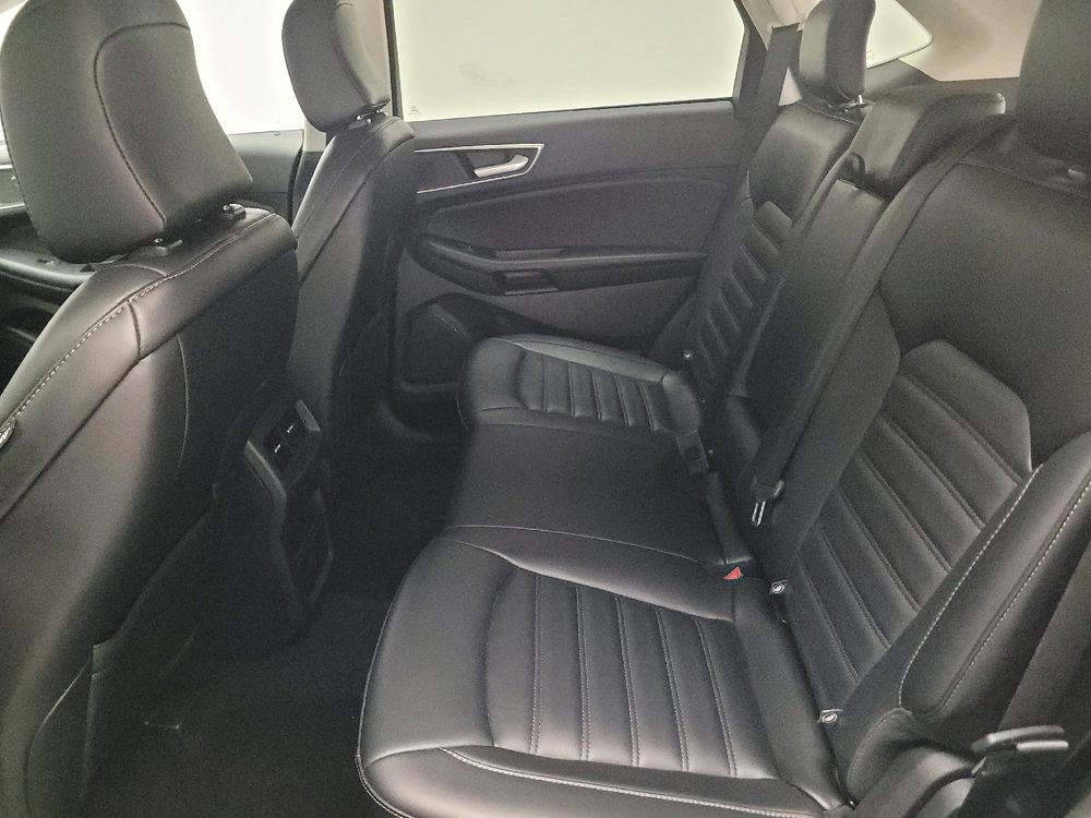 Used 2024 Ford Edge SEL image 18