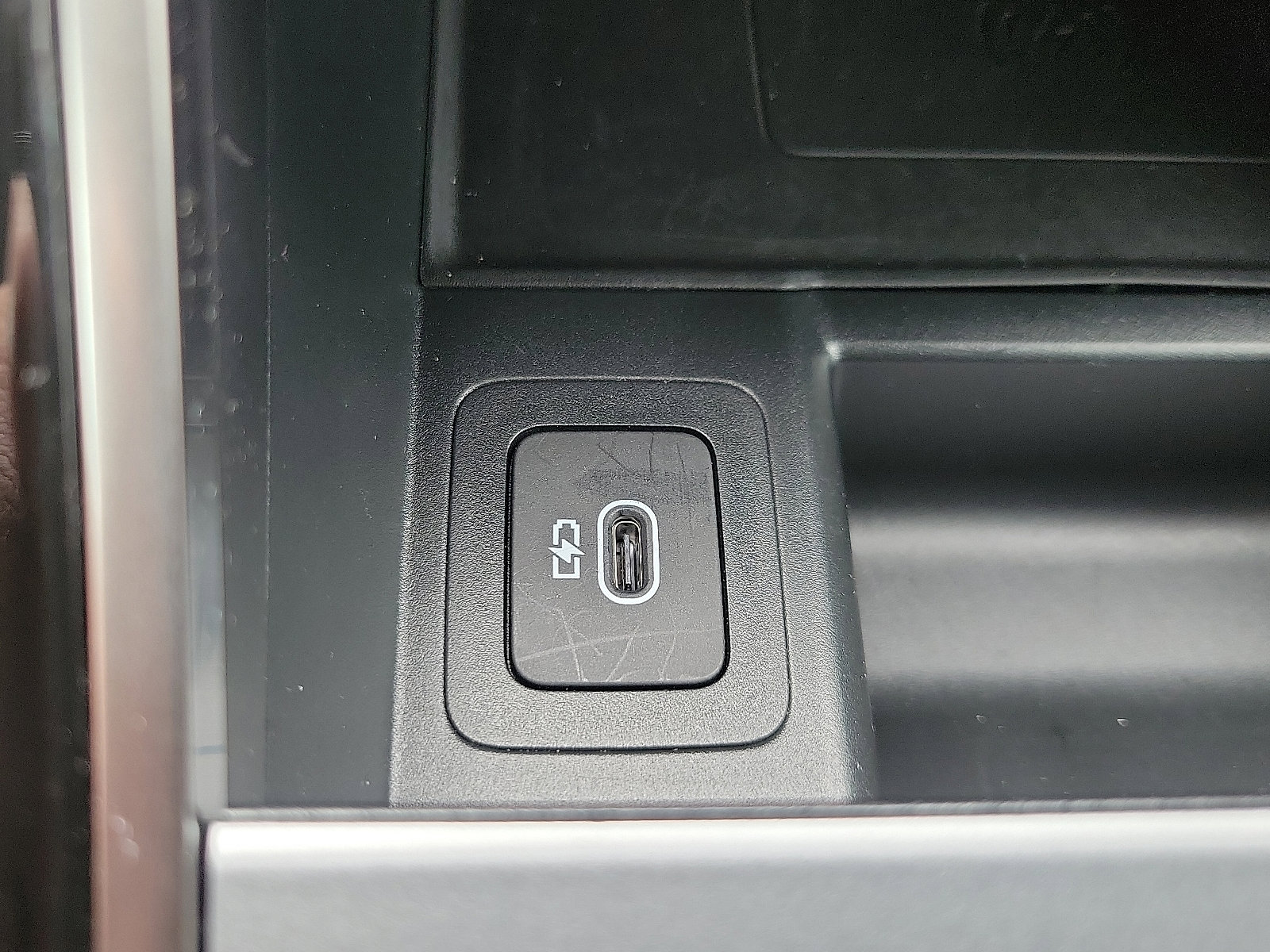 Used 2024 Land Rover Range Rover Evoque S image 23