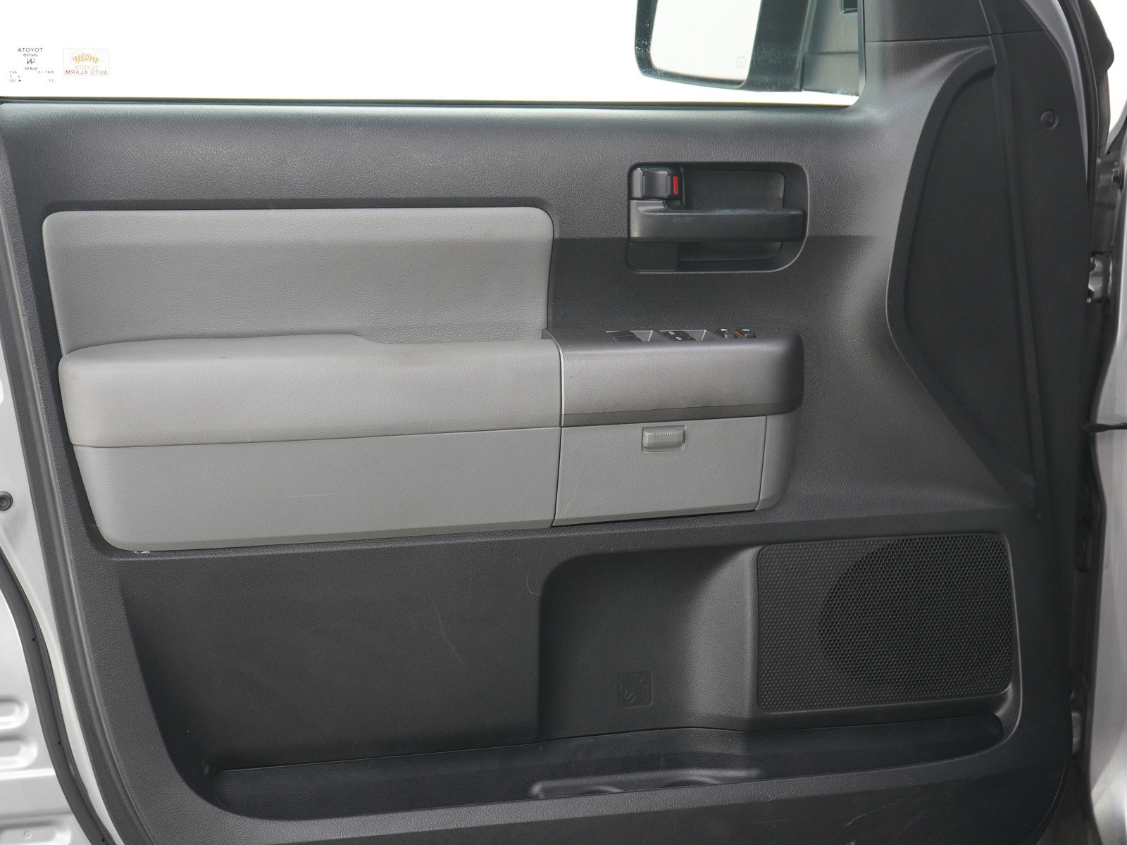 Used 2010 Toyota Sequoia SR5 AWD/4WD image 21