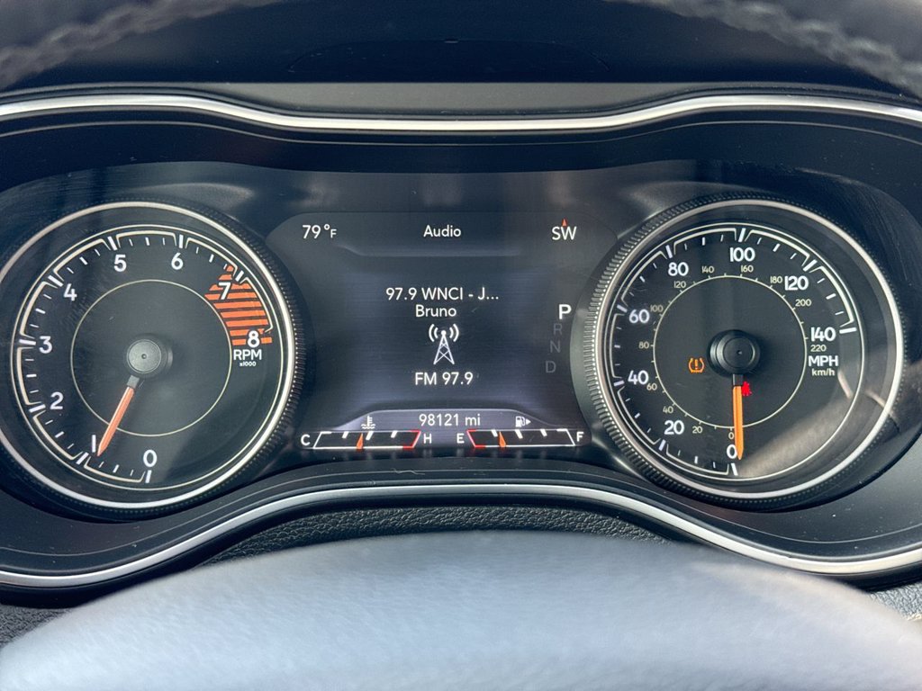 Used 2019 Jeep Cherokee Limited AWD/4WD image 15
