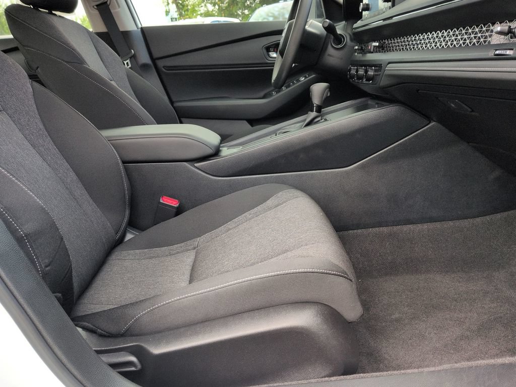 Used 2025 Honda Accord SE image 26