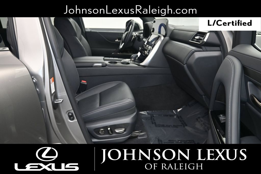 Certified 2025 Lexus LX 700h Luxury AWD/4WD image 11